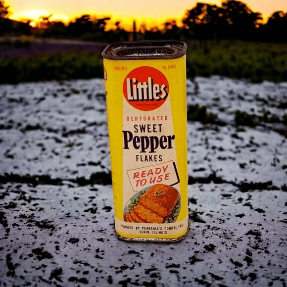 RARE Antique Vintage "Littles" Dehydrated Sweet Pepper Flakes Spice Tin - Picture 1 of 7